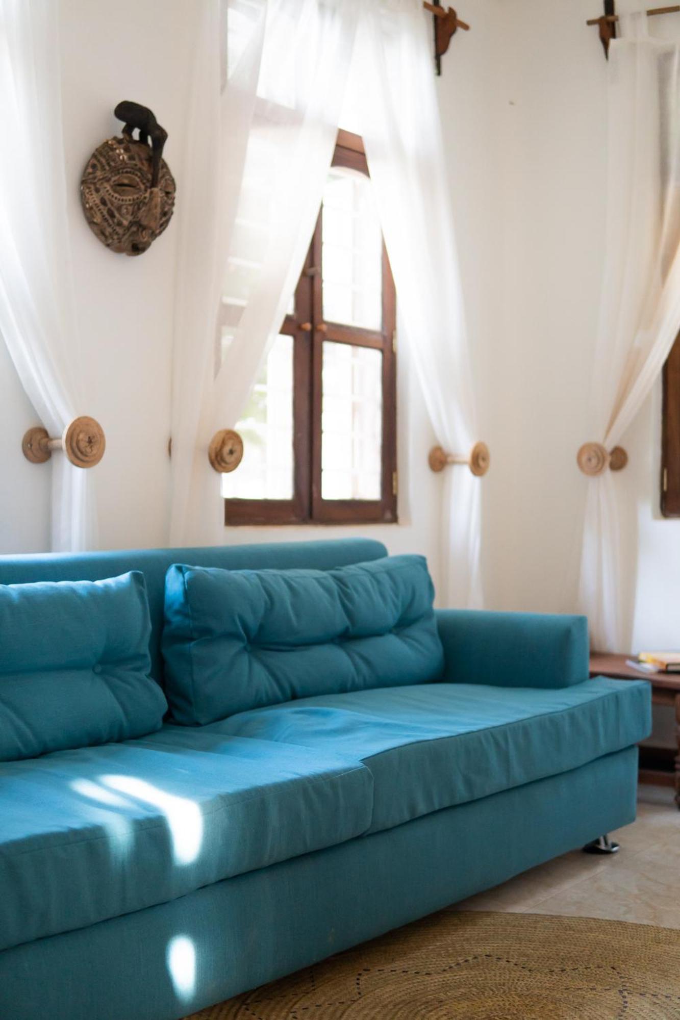 Kima Serviced Beach House & Suites Bwejuu Exterior photo