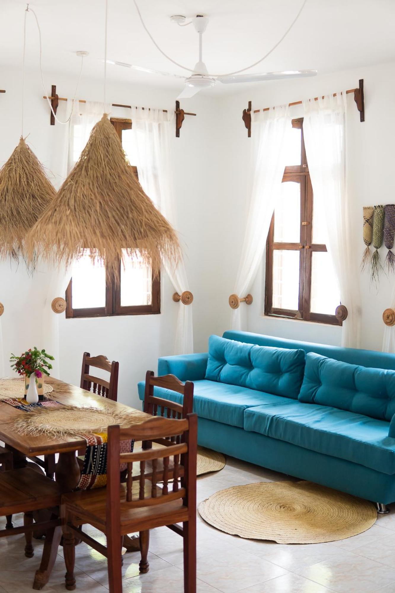 Kima Serviced Beach House & Suites Bwejuu Exterior photo